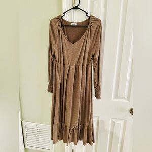 Women’s dress - can be used as maternity or maxi